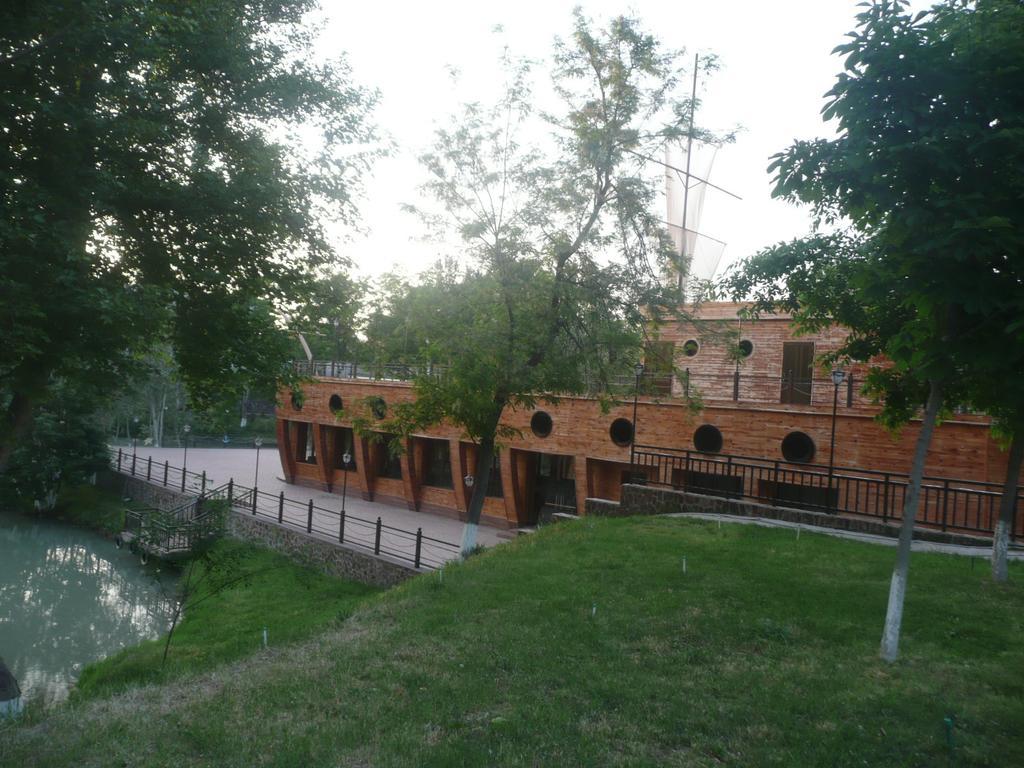 Apartment Tsentr 5 Tashkent Luaran gambar