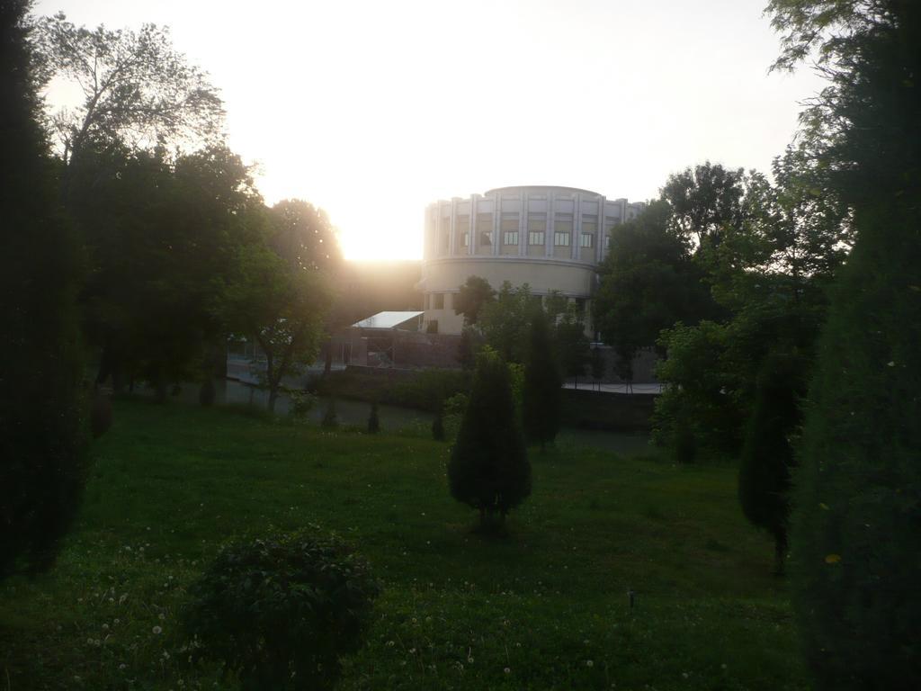 Apartment Tsentr 5 Tashkent Luaran gambar